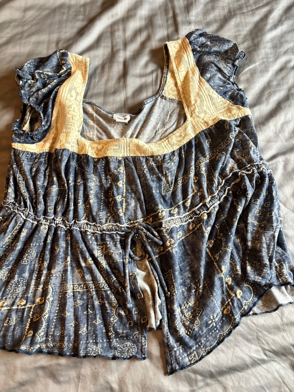 Urban Outfitters Blue Crop Top with Cream Trim Junior XL NWT Kimchi Blue